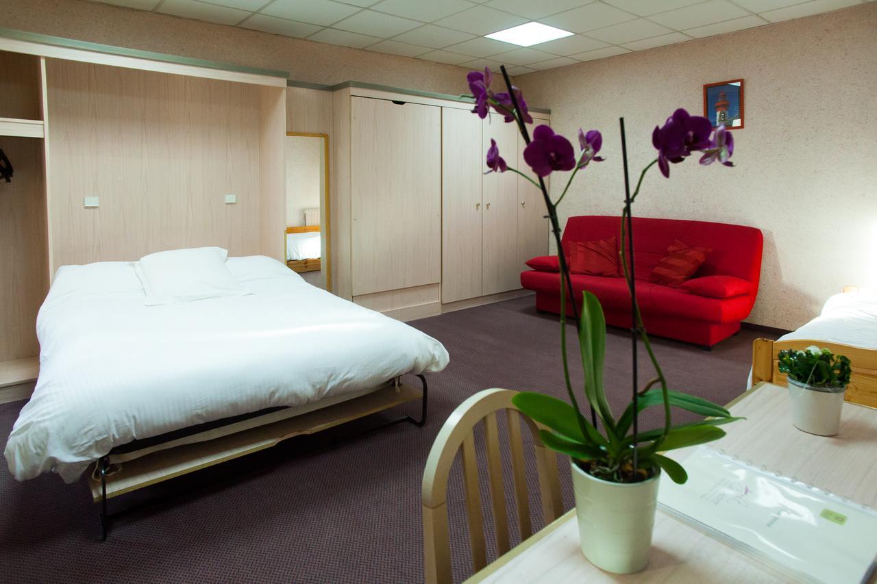 Logis Hotel Restaurant Le Commerce Guichen Экстерьер фото