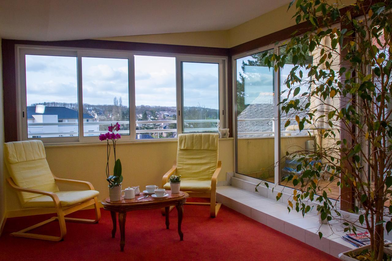 Logis Hotel Restaurant Le Commerce Guichen Экстерьер фото